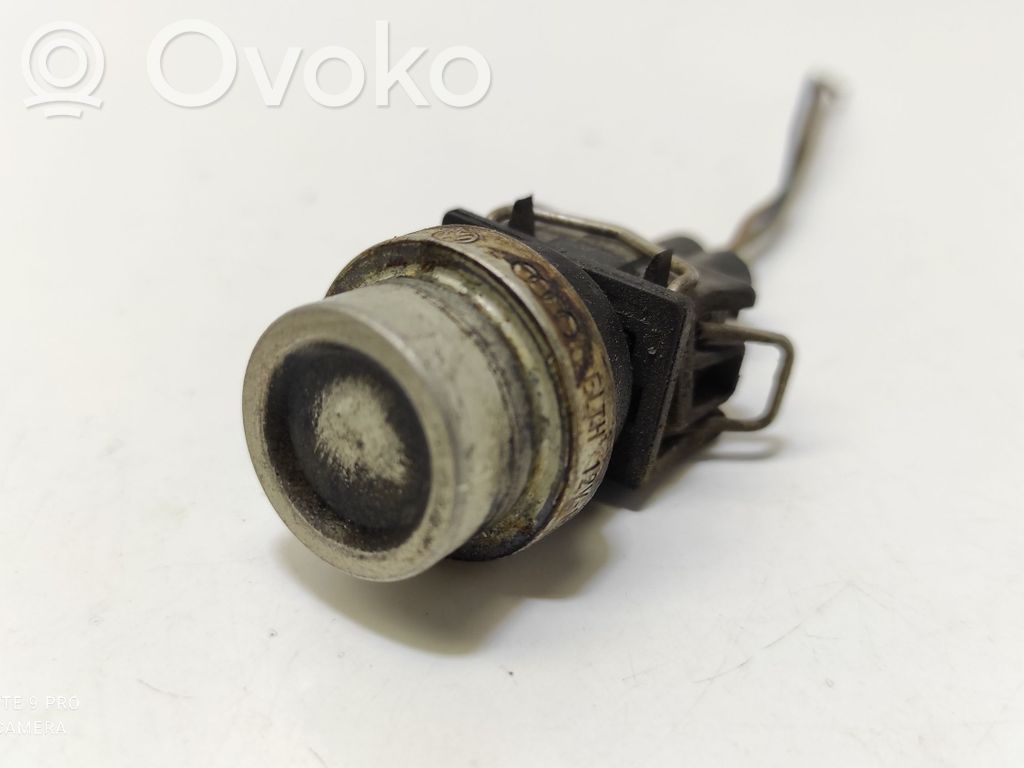 Volkswagen PASSAT B3 Coolant temperature sensor 