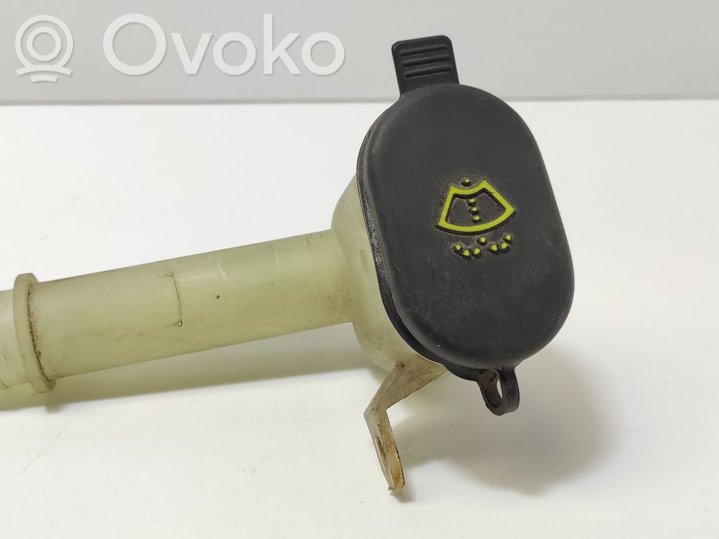 Ford Focus Rurka wlewu płynu do spryskiwaczy szyb 