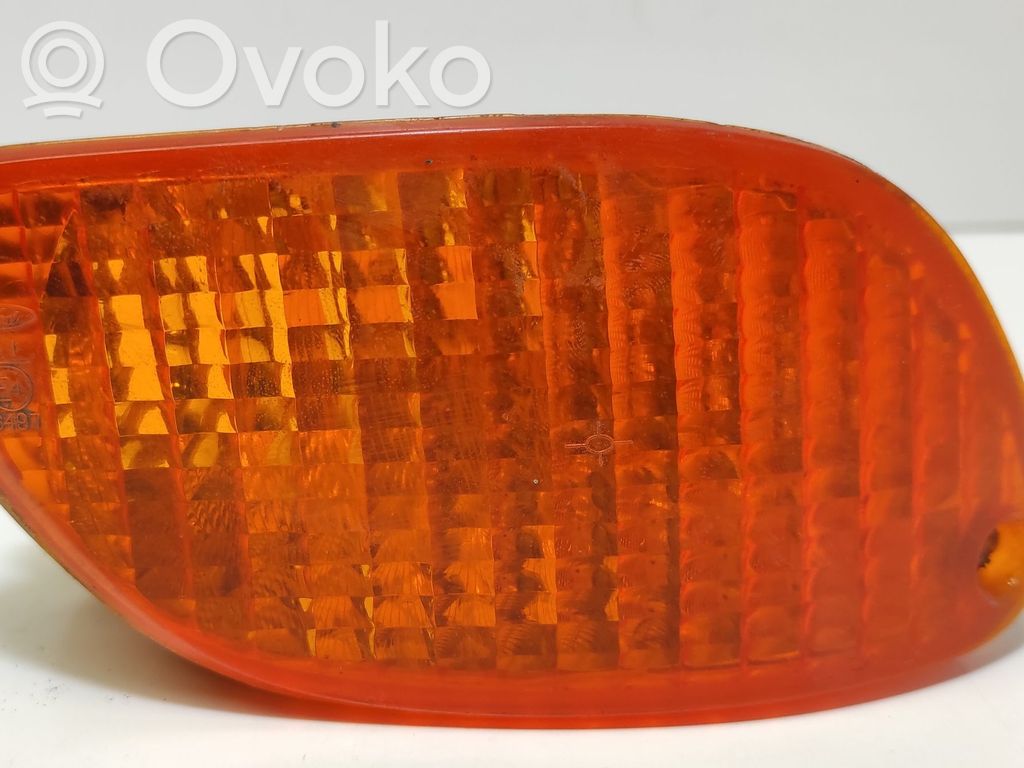 Ford Focus Front indicator light 