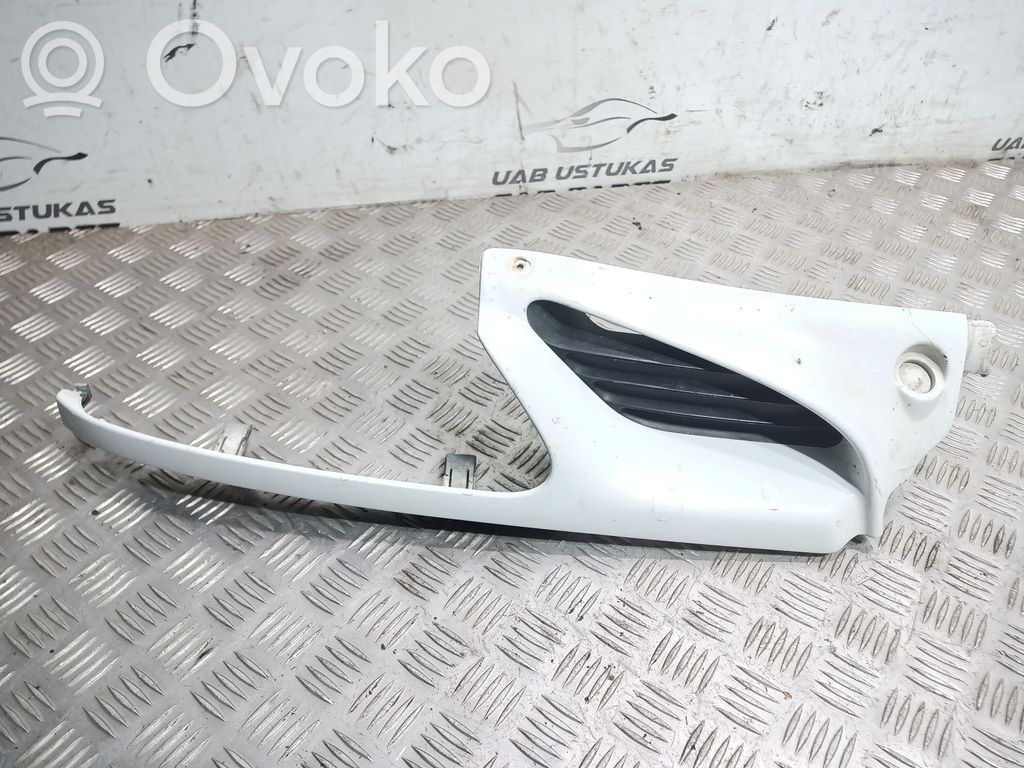 Renault Megane I Etupuskurin ylempi jäähdytinsäleikkö 