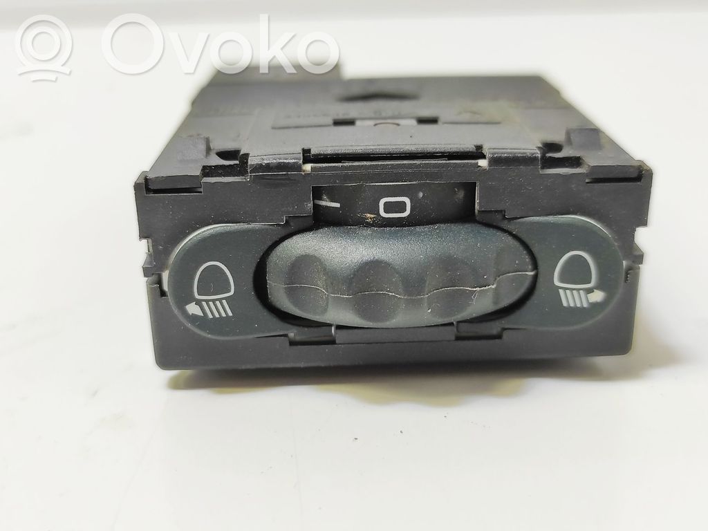 Renault Megane I Headlight level height control switch 