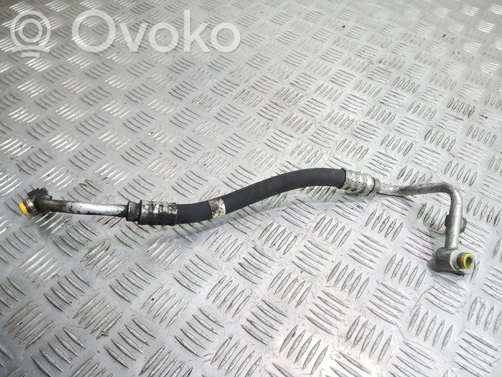 BMW X5 E53 Ilmastointilaitteen putki (A/C) 