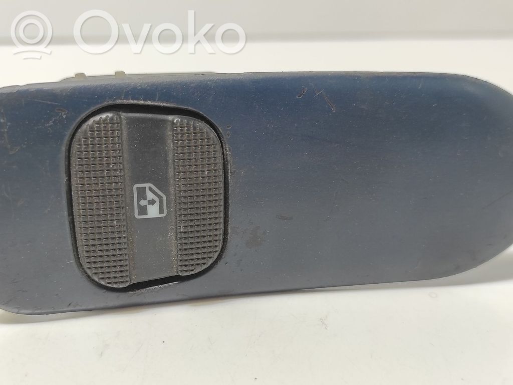 Seat Alhambra (Mk1) Electric window control switch 