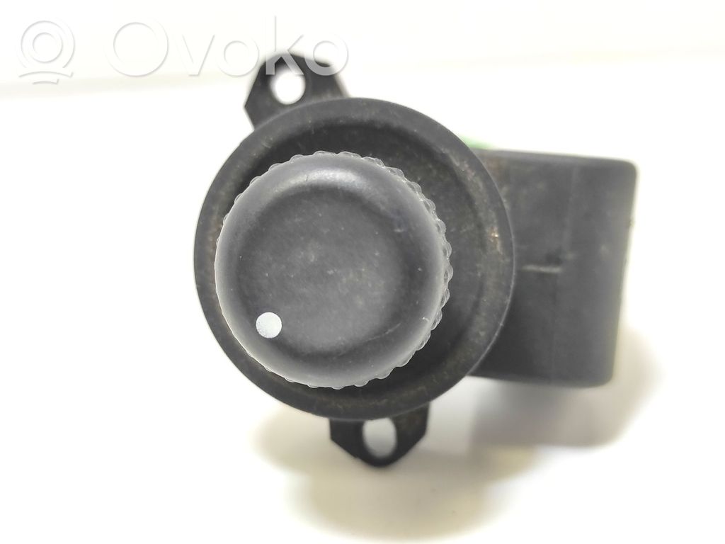 Renault Laguna I Wing mirror switch 