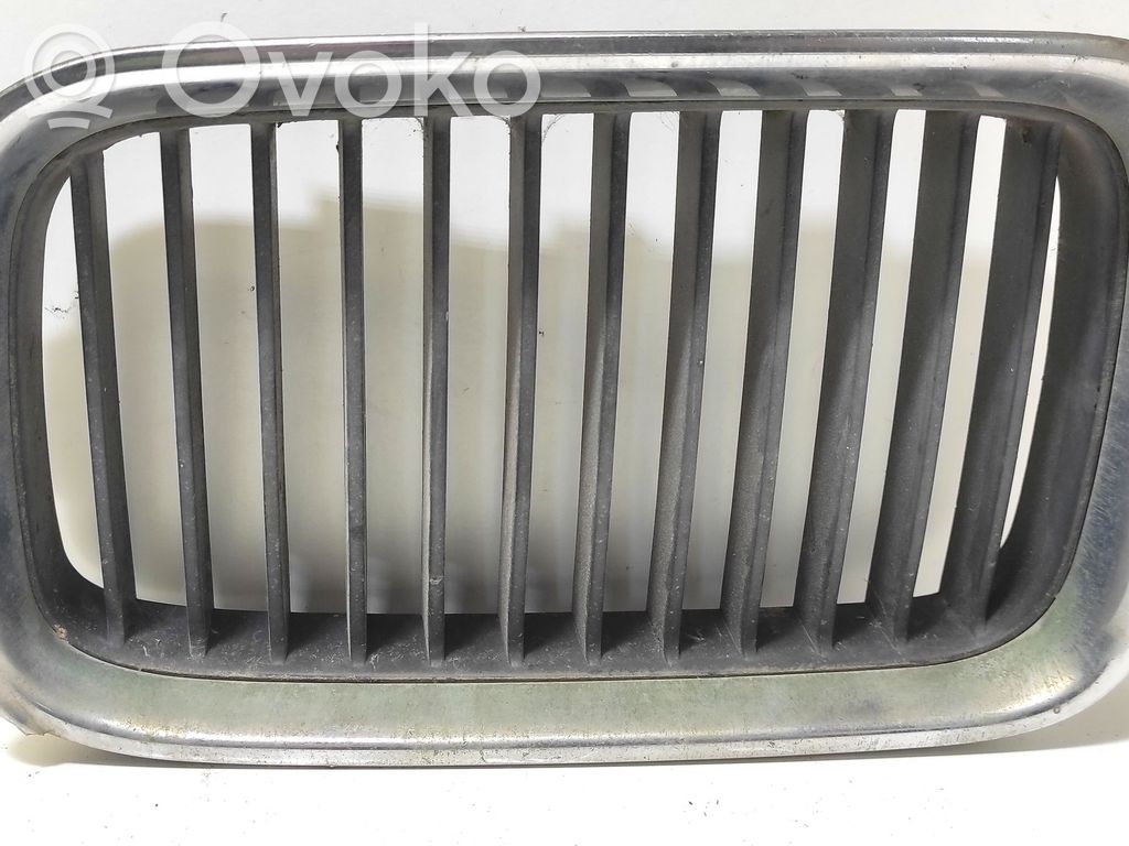 BMW 3 E36 Front bumper upper radiator grill 