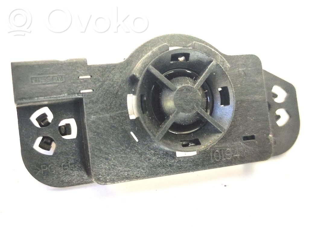 Nissan Almera Tino Front door high frequency speaker 