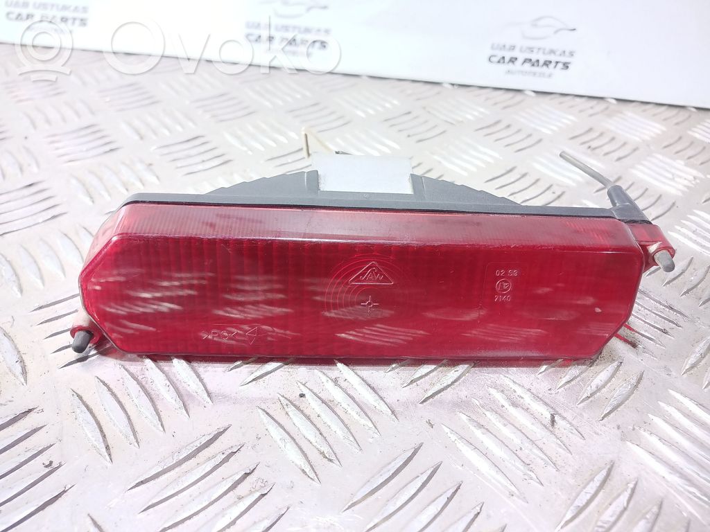 Chrysler Voyager Third/center stoplight 
