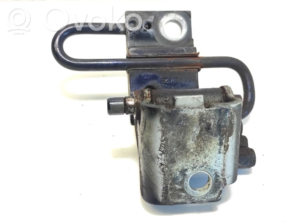 Audi A6 S6 C6 4F Front door lower hinge 