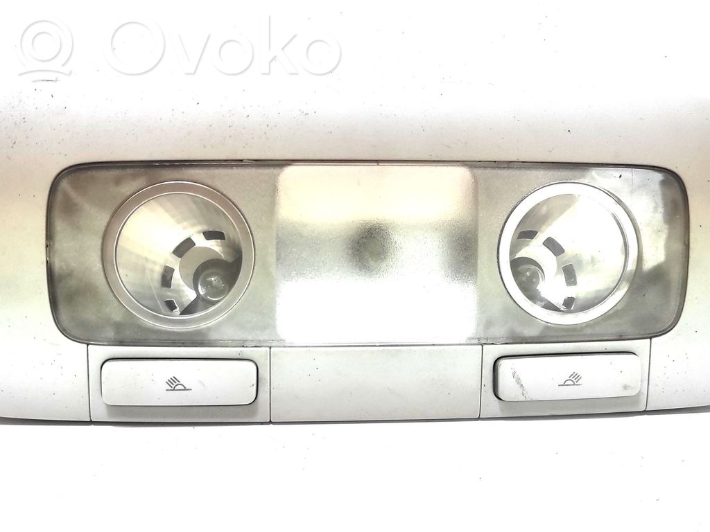 Volkswagen PASSAT B7 Lampka podsufitki tylna 