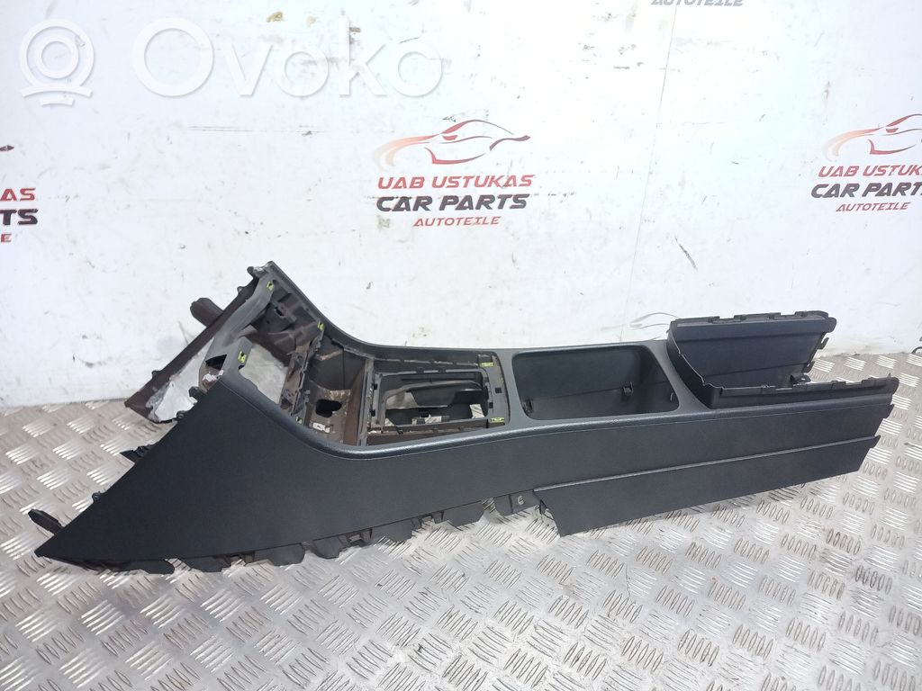 Volkswagen PASSAT B7 Consola central 