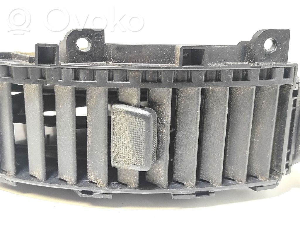 Nissan Note (E11) Rejilla de ventilación central del panel 