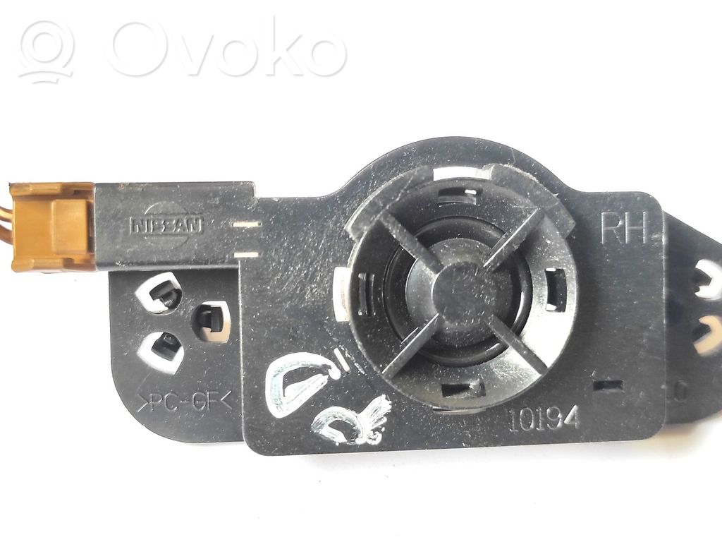 Nissan Almera Front door high frequency speaker 