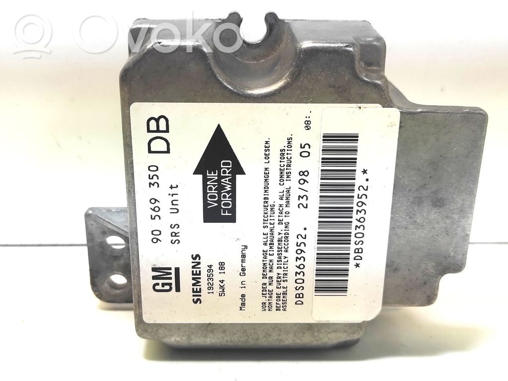Opel Vectra B Airbag control unit/module 