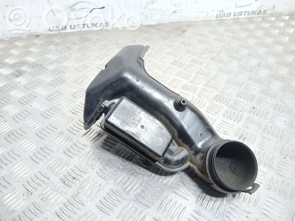 Mazda CX-7 Air intake duct part 