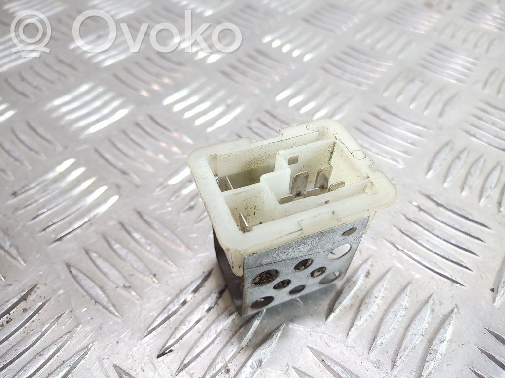 Opel Omega B1 Heater blower motor/fan resistor 
