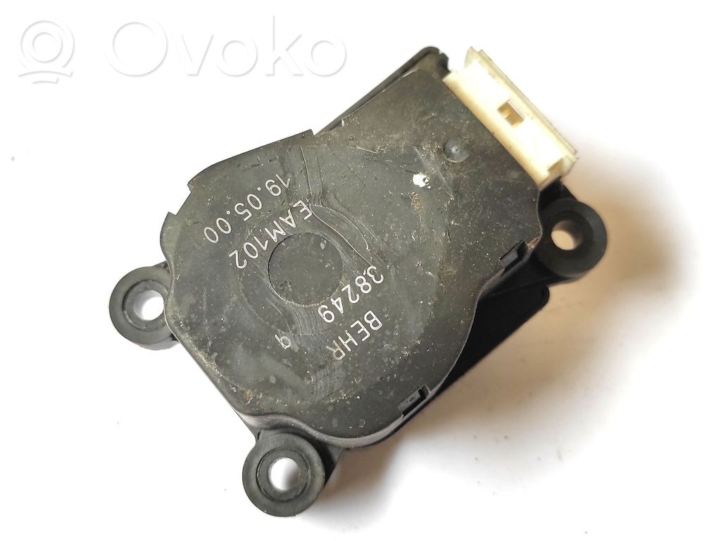 Volvo V70 Oro sklendės varikliukas 