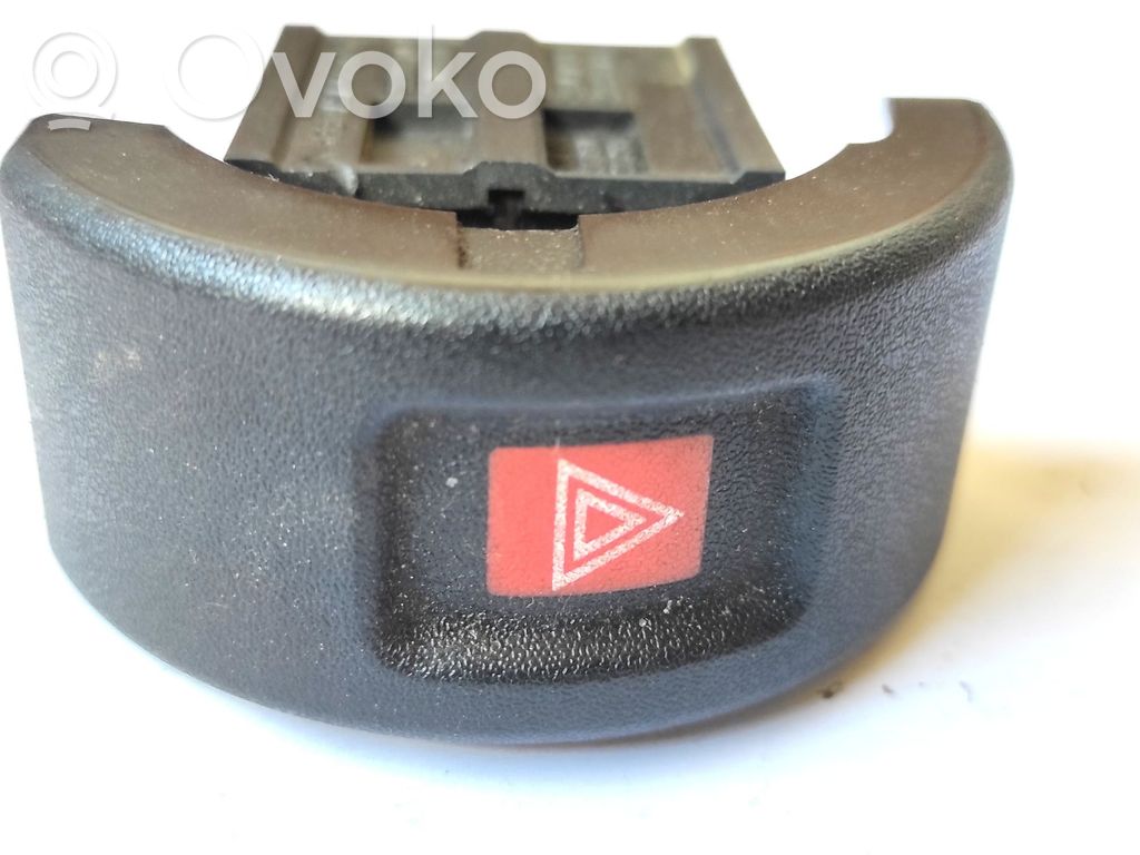 Opel Astra G Hazard light switch 