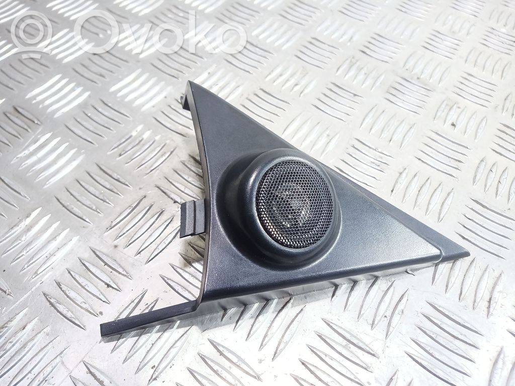 KIA Sorento Front door high frequency speaker 