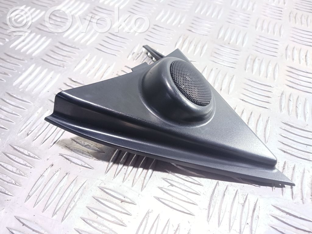 KIA Sorento Front door high frequency speaker 