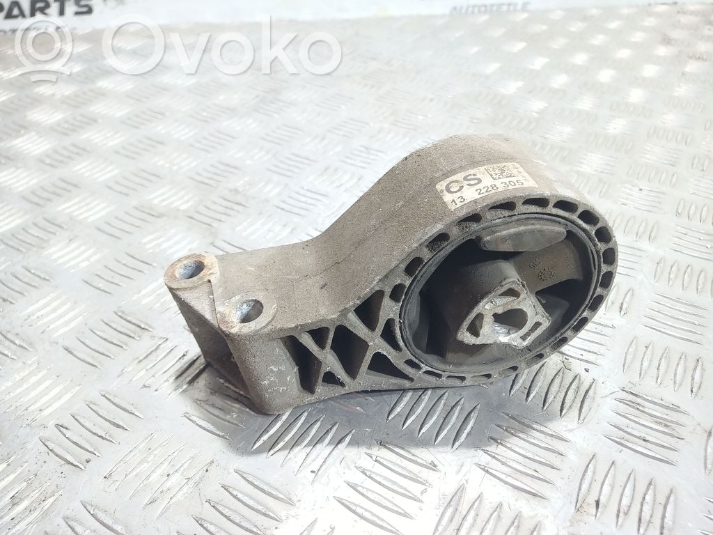 Opel Insignia A Engine mount bracket 