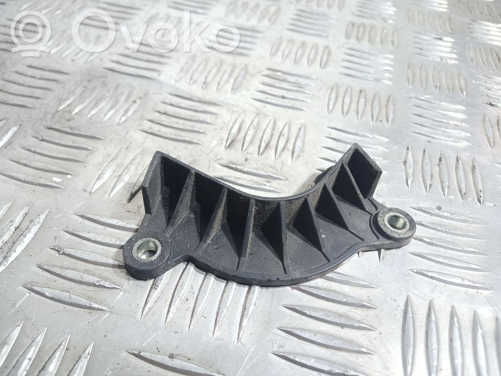 Kita variklio skyriaus detalė   4R8Q6019DC