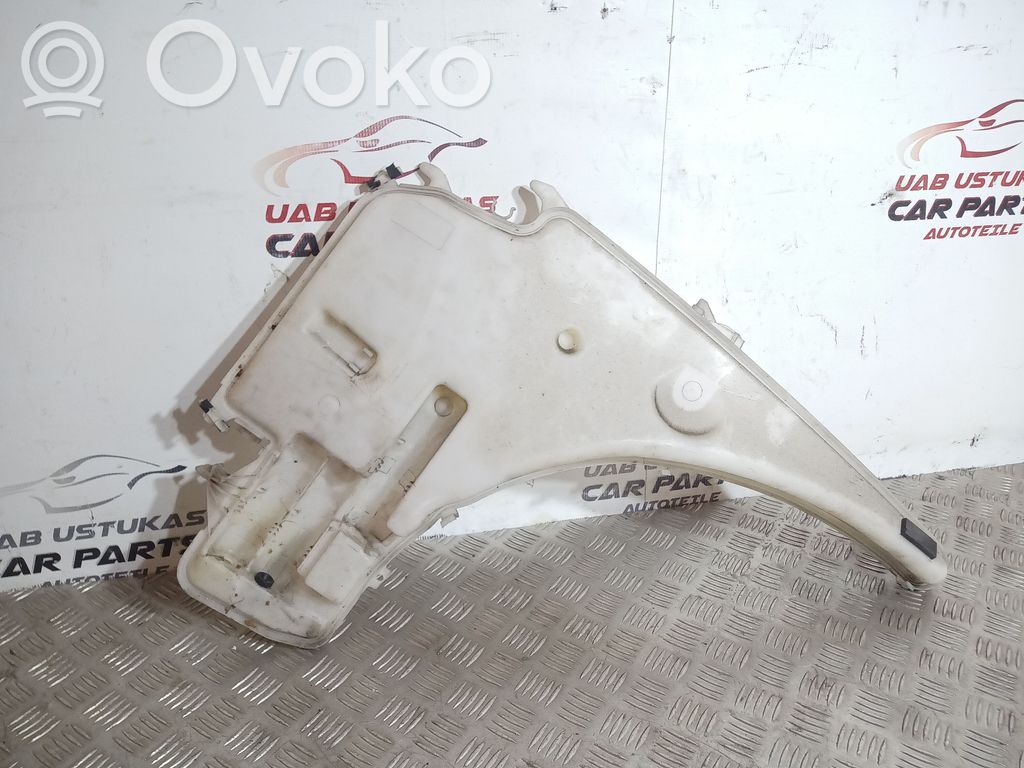 BMW 1 E81 E87 Logu šķidruma tvertne 