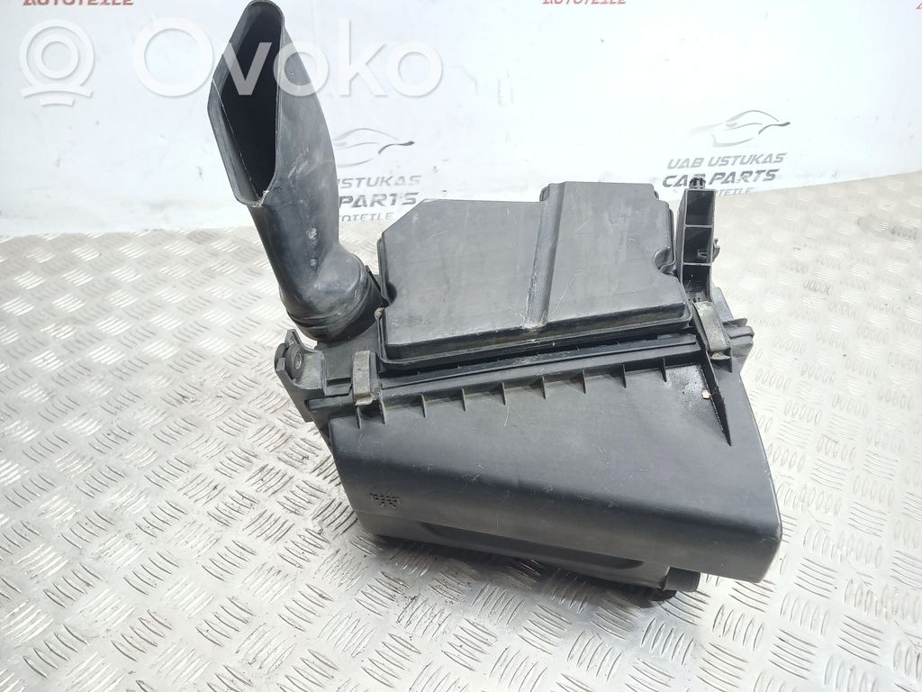 Mitsubishi Carisma Oro filtro dėžė 