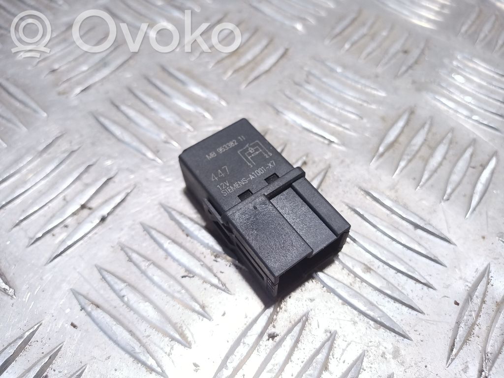 Mitsubishi Carisma Other relay 