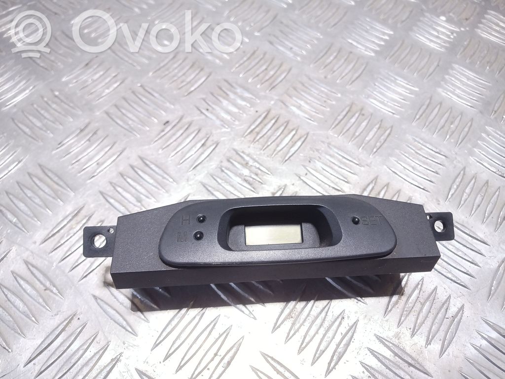 Mitsubishi Carisma Screen/display/small screen 