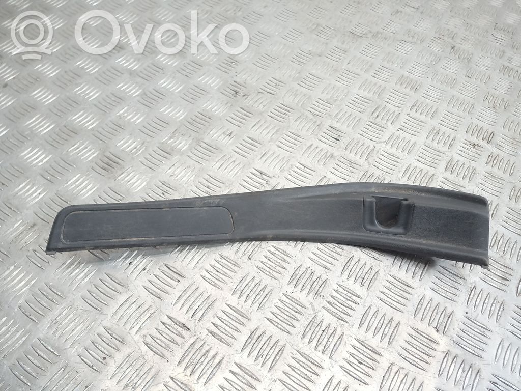Subaru Forester SH Galinio slenksčio apdaila (vidinė) 