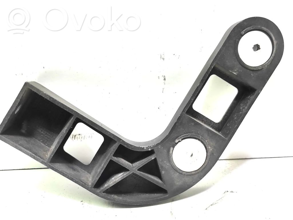 Opel Insignia A Rear bumper mounting bracket 