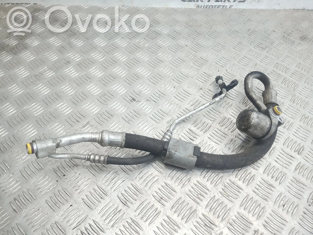 BMW 1 E81 E87 Air conditioning (A/C) pipe/hose 