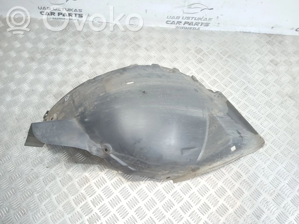 Opel Astra J Nadkole przednie 