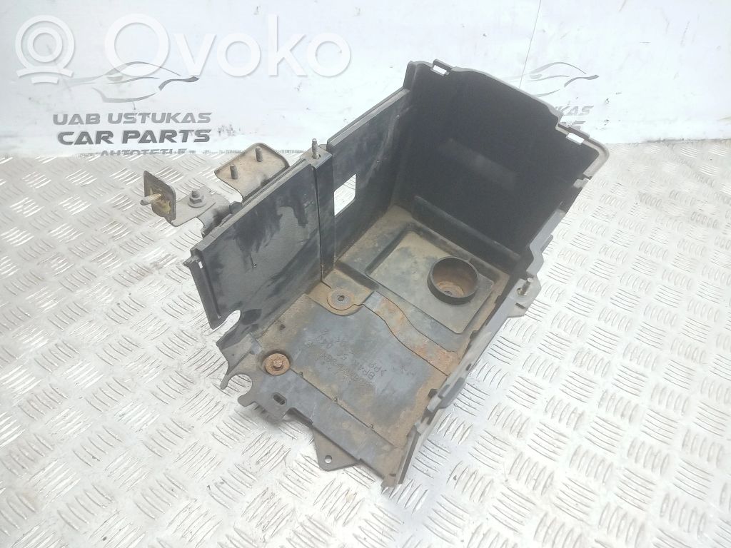 Mazda 3 I Battery box tray 