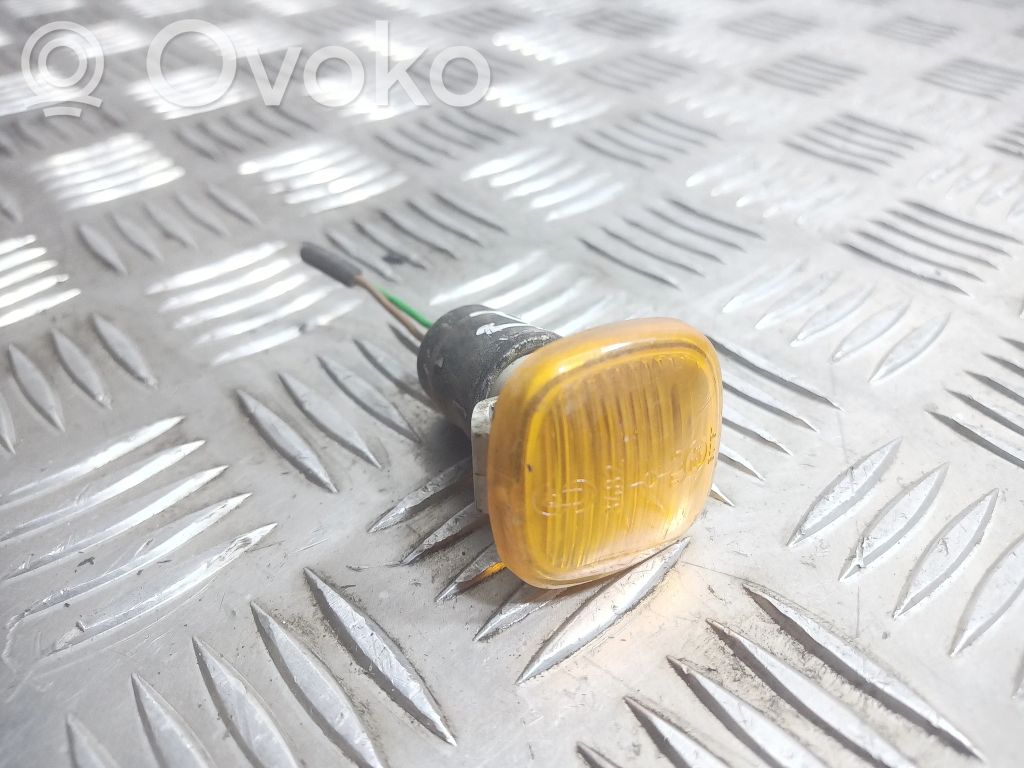 Audi A4 S4 B5 8D Seitenblinker 