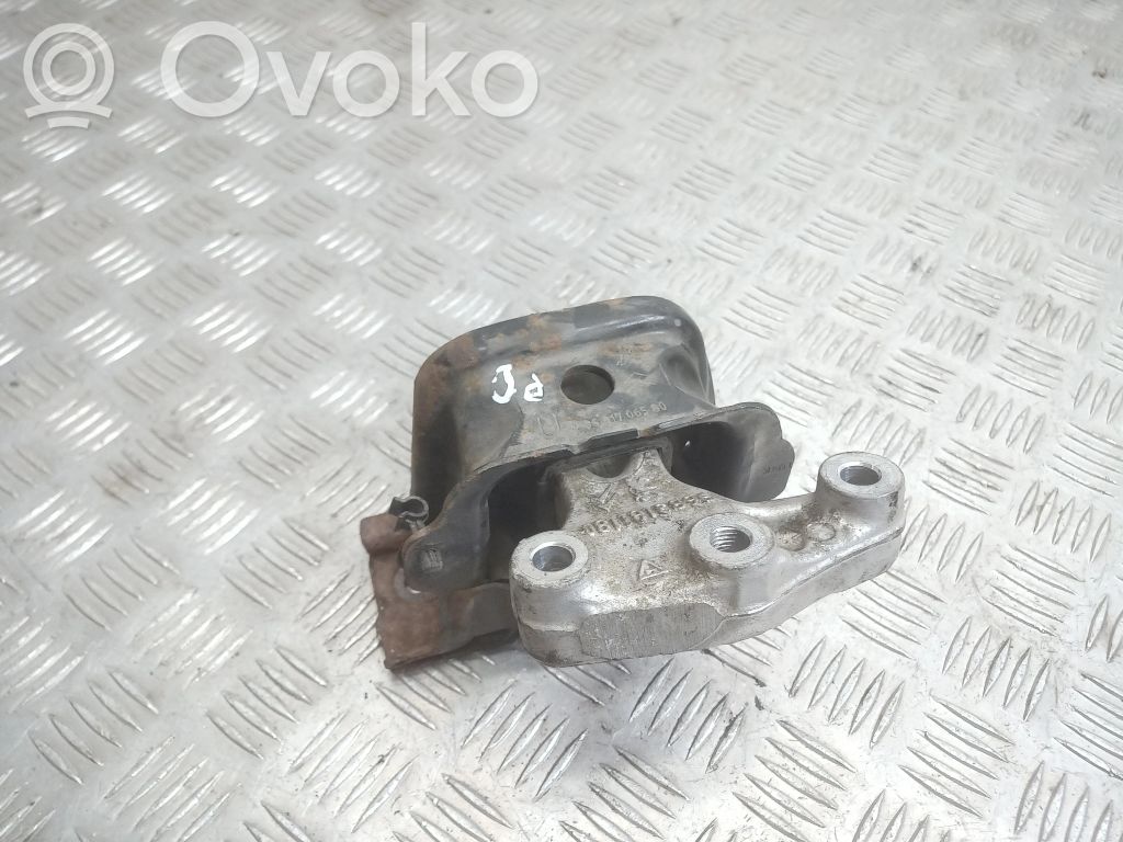 Citroen C3 Picasso Engine mount bracket 