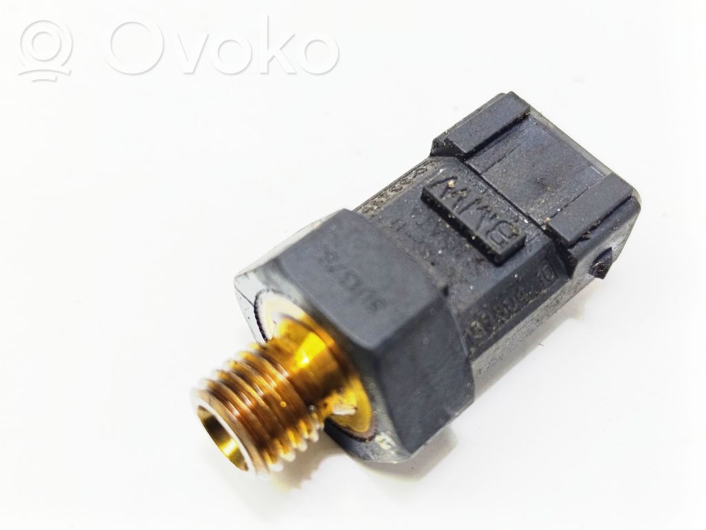 Sensor de presión del aceite   7549796