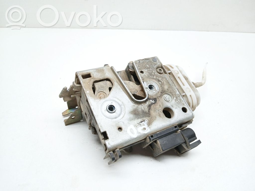 Audi A4 S4 B5 8D Front door lock 