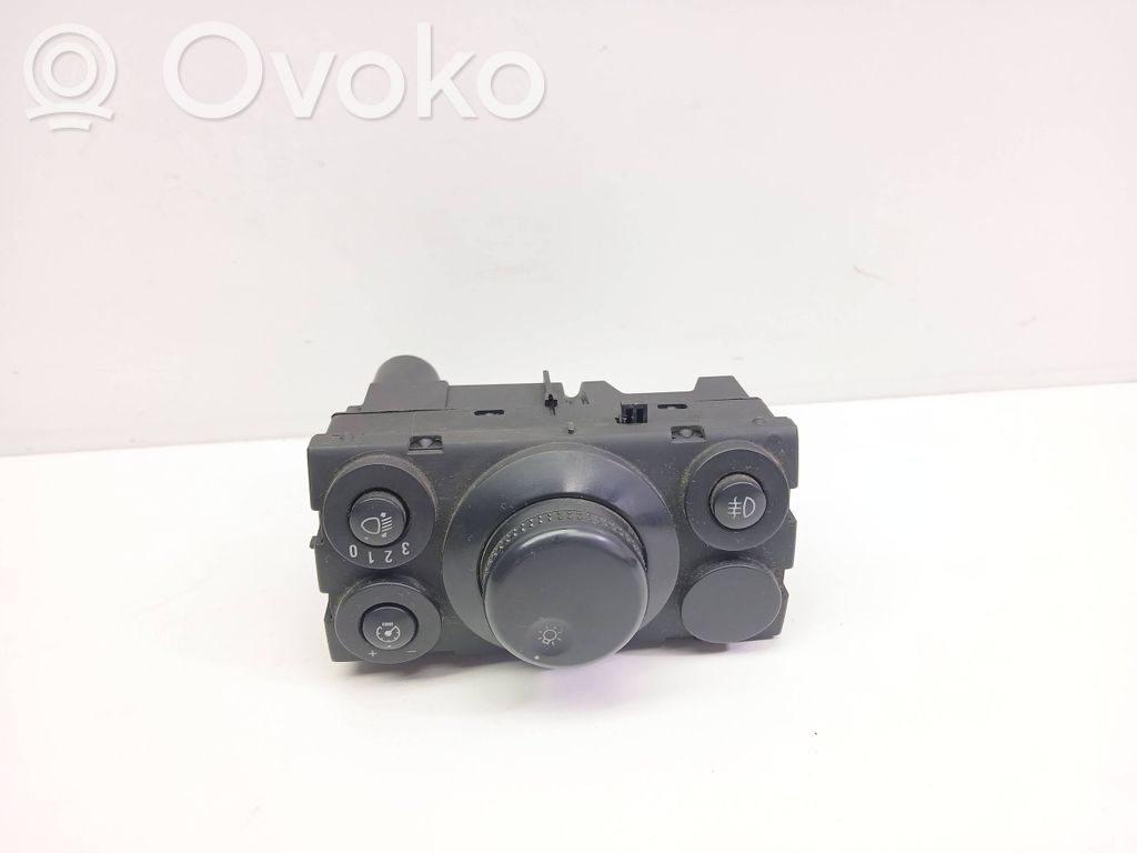 Opel Astra H Light switch 