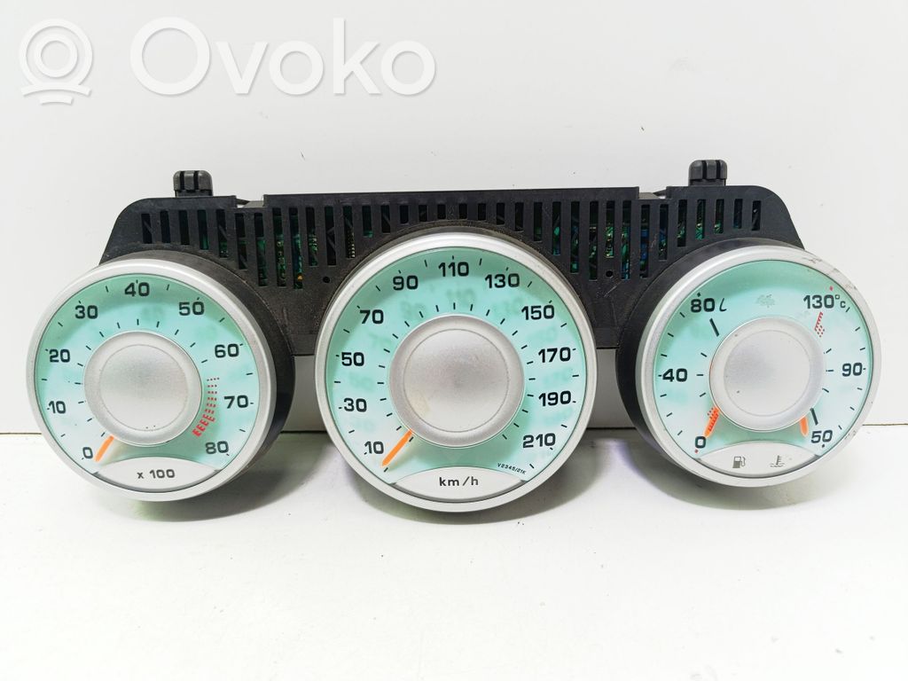 Peugeot 807 Speedometer (instrument cluster) 