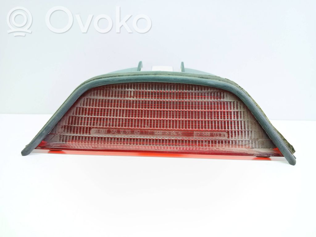BMW 5 E39 Third/center stoplight 