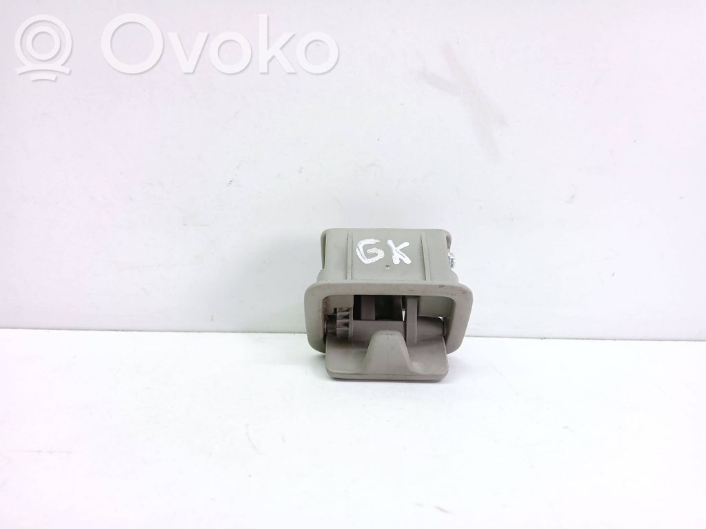 Audi A6 S6 C5 4B Accrocher 