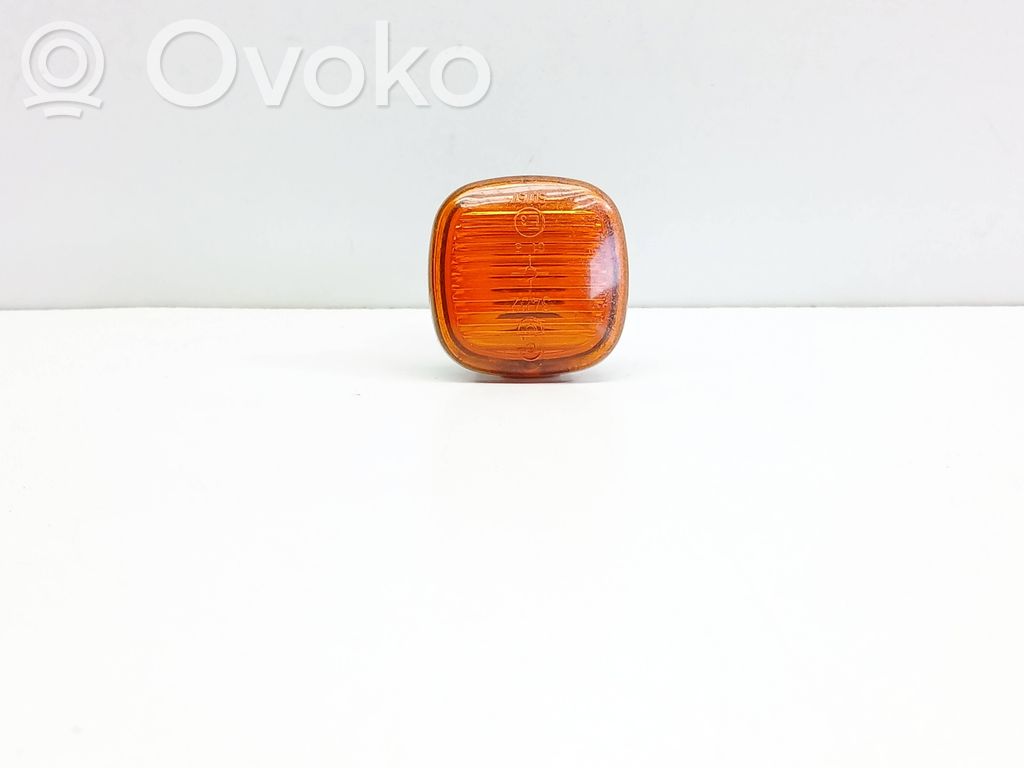 Audi A4 S4 B5 8D Front fender indicator light 