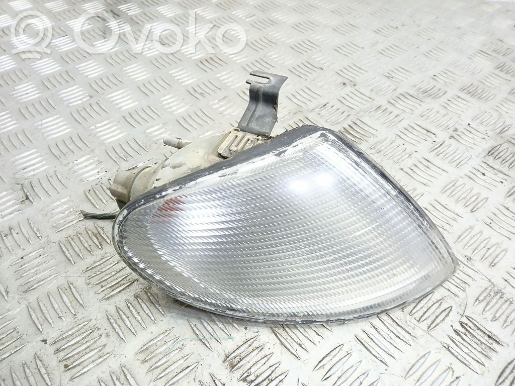 Ford Galaxy Front indicator light 