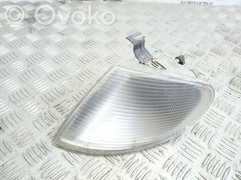 Ford Galaxy Front indicator light 