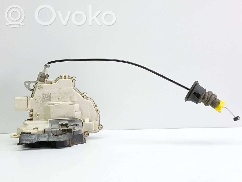 Audi A6 S6 C6 4F Zamek drzwi tylnych 