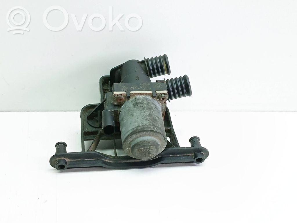 BMW 5 E39 Zawór sterujący płynu chłodzącego 