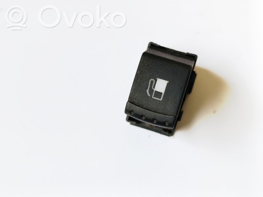 Przycisk otwierania wlewu paliwa   3U0959833