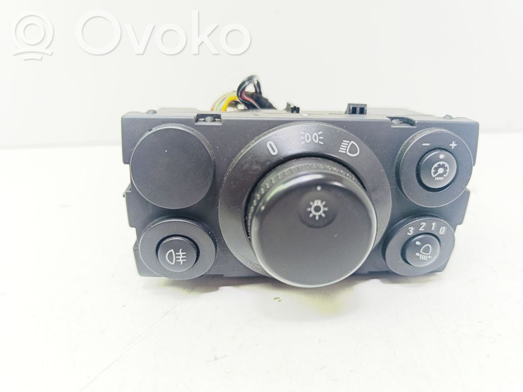 Opel Astra H Light switch 