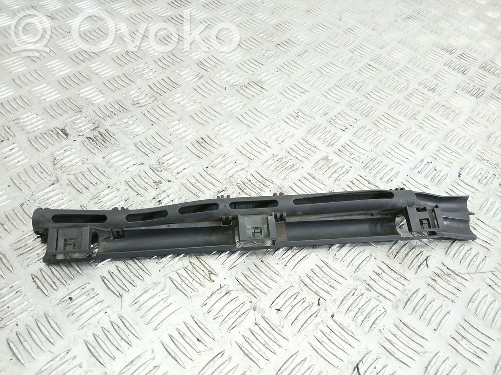 Other engine part   7524661